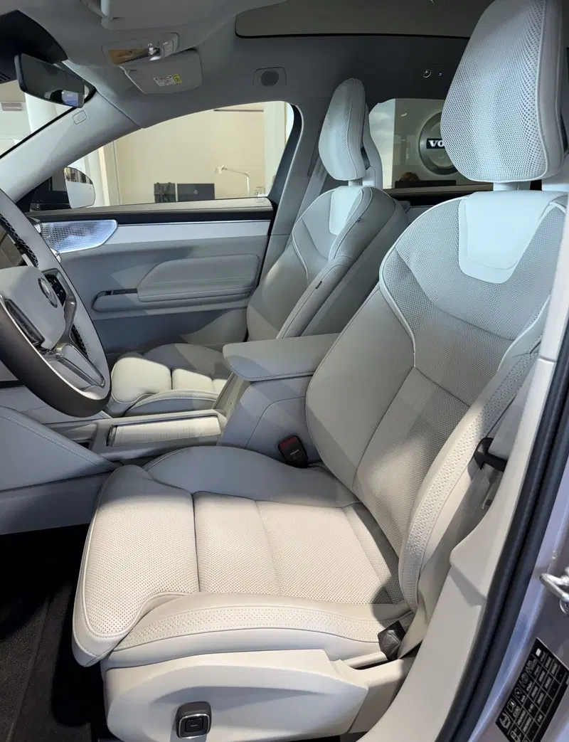 Volvo ES90 nuova a Parma (4)