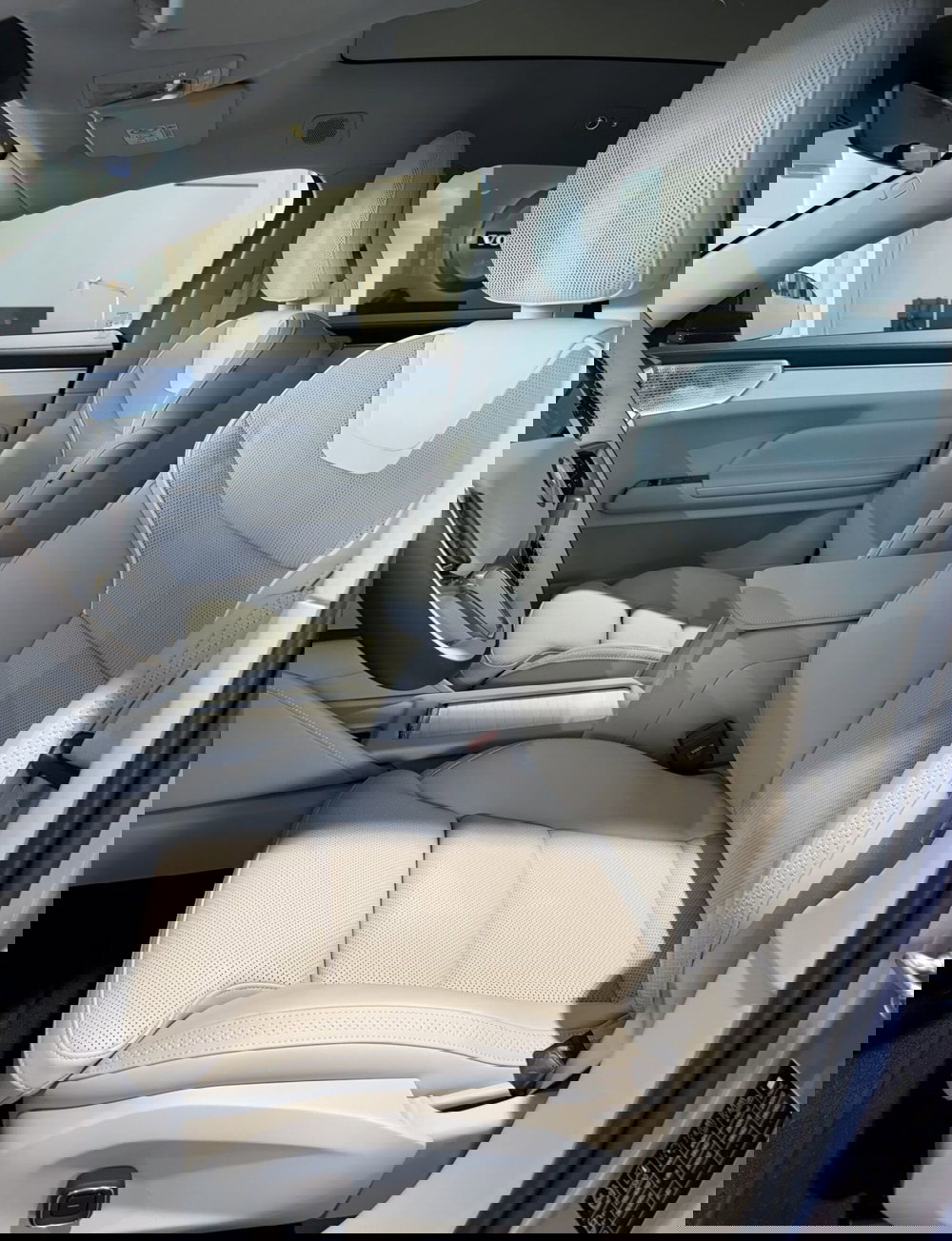 Volvo ES90 nuova a Parma (4)