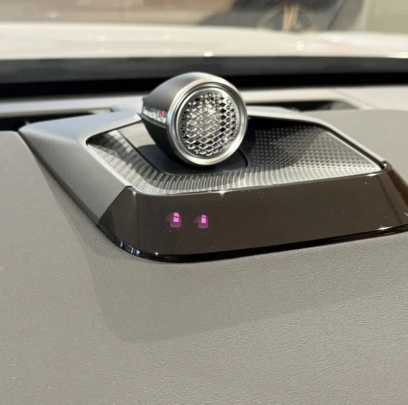 Volvo ES90 nuova a Parma (9)