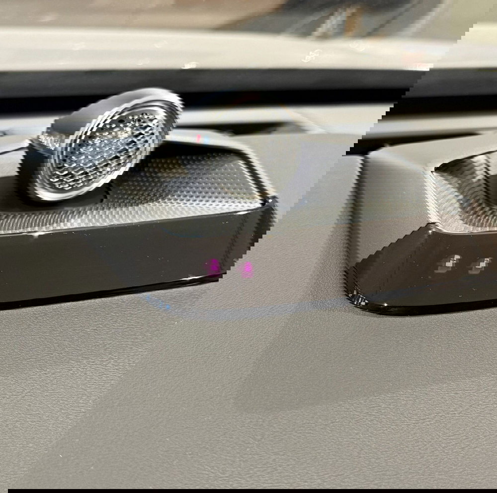 Volvo ES90 nuova a Parma (9)