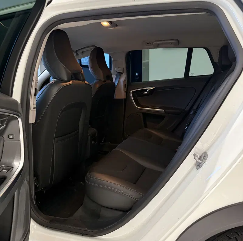 Volvo V60 Cross Country usata a Parma (5)