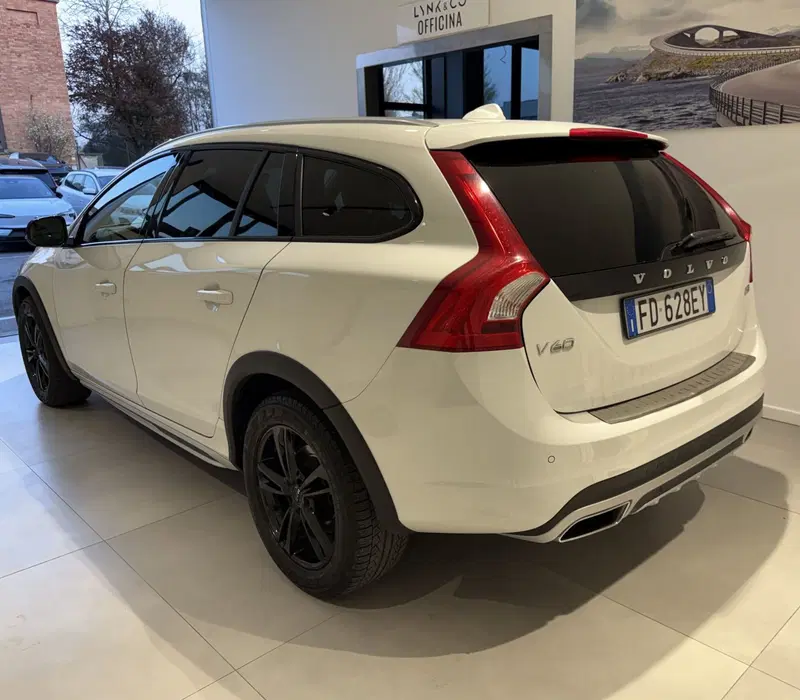 Volvo V60 Cross Country usata a Parma (7)