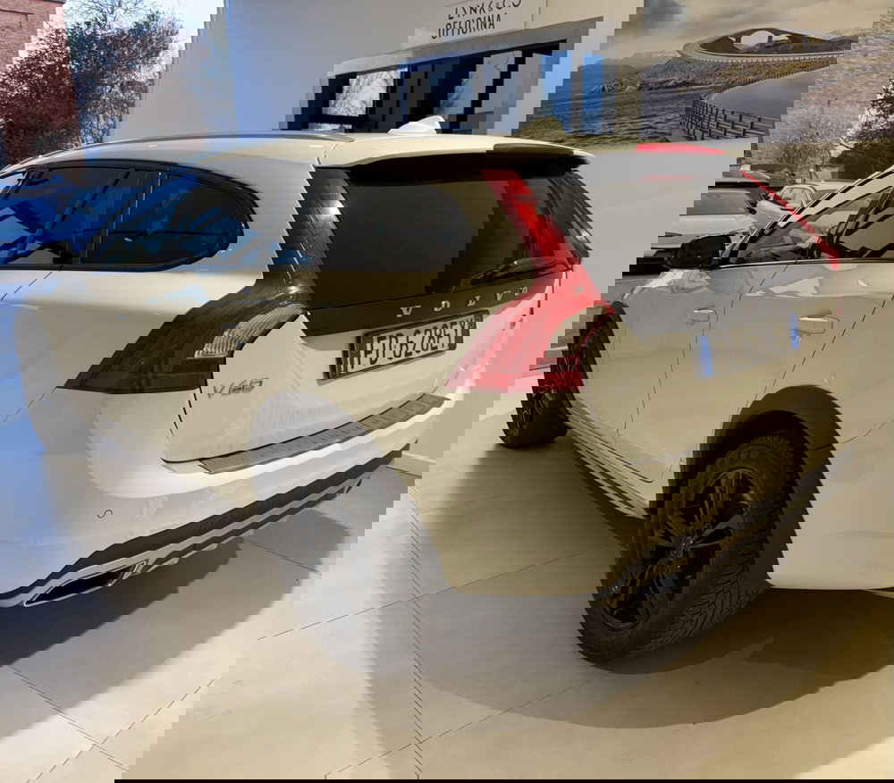 Volvo V60 Cross Country usata a Parma (7)