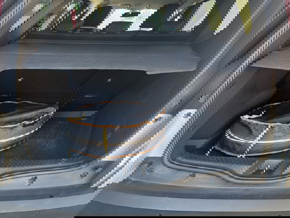 Dacia Jogger usata a Ferrara (18)