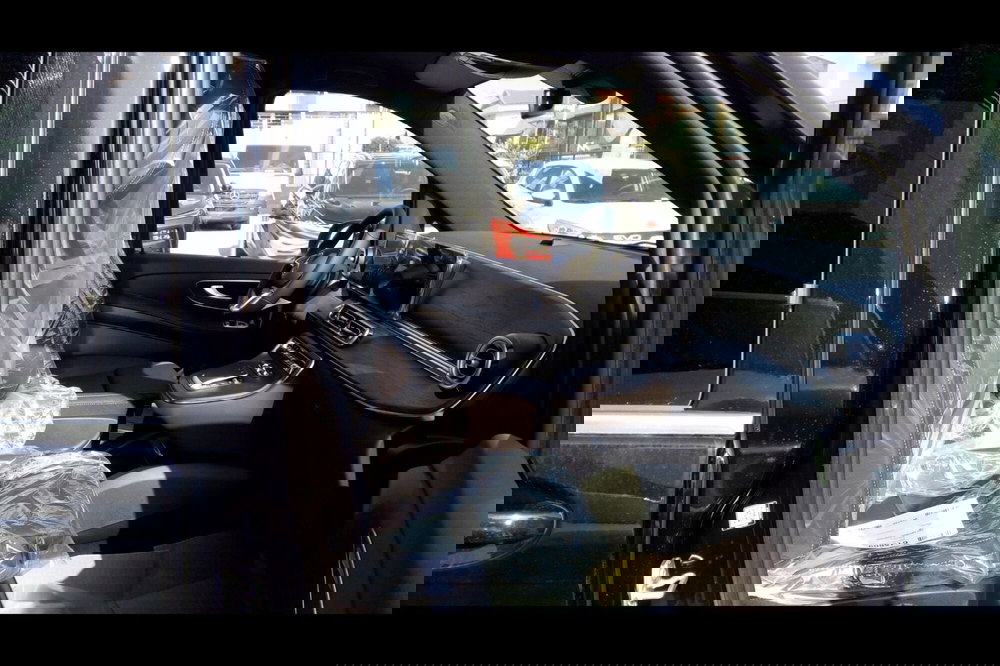 Mercedes-Benz Classe V nuova a Pescara (16)