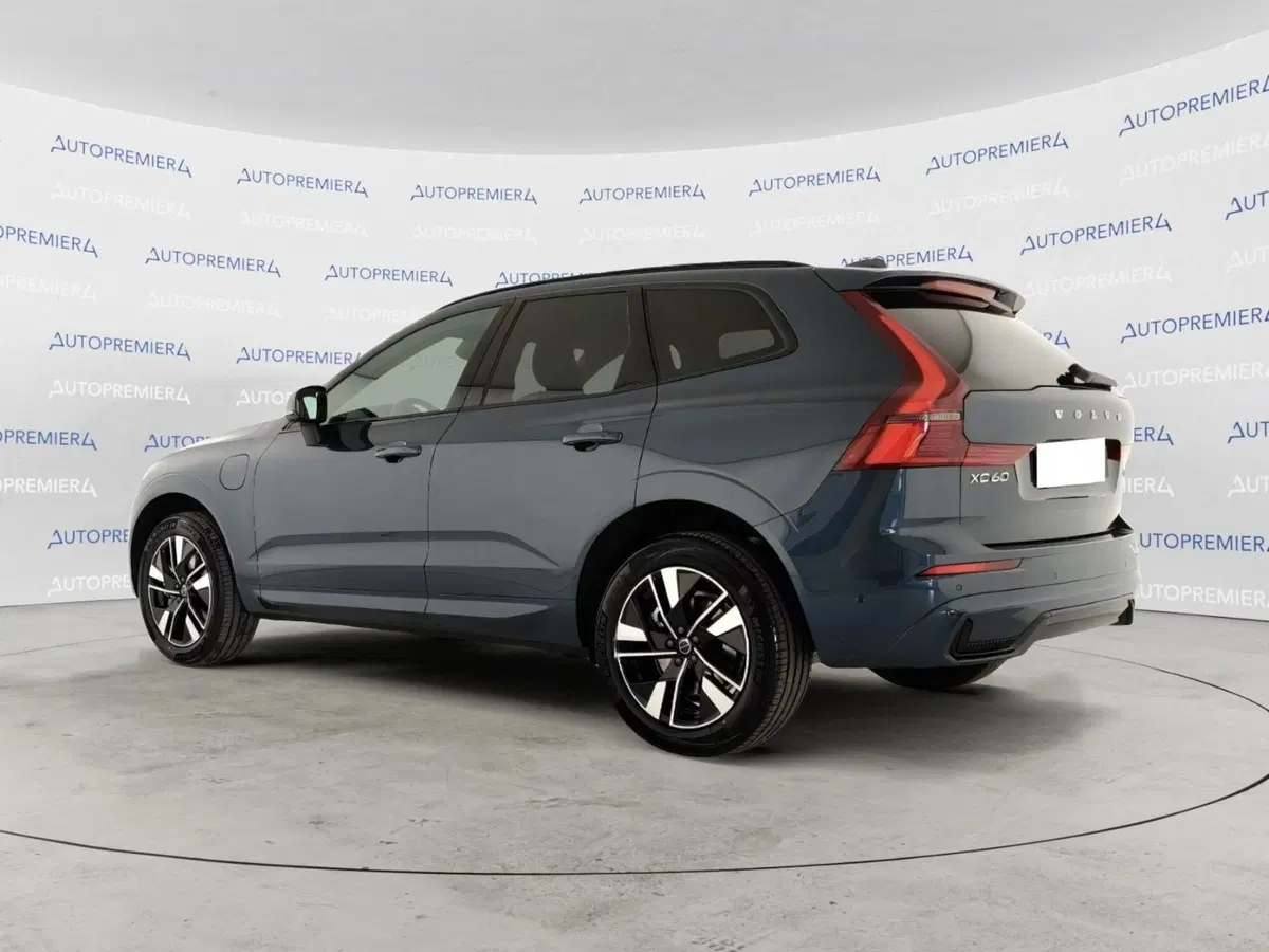 Volvo XC60 nuova a Como (2)