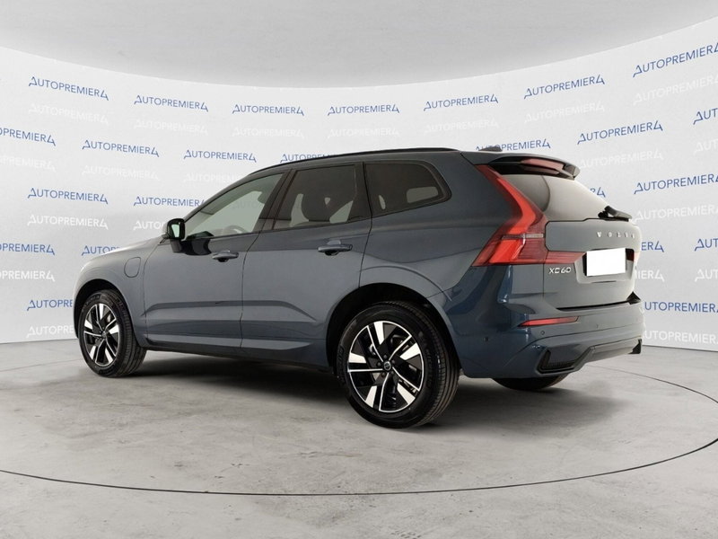Volvo XC60 nuova a Como (2)