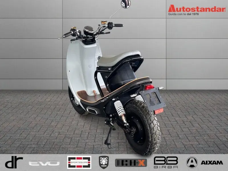 Xev XEV LS nuova a Torino (3)