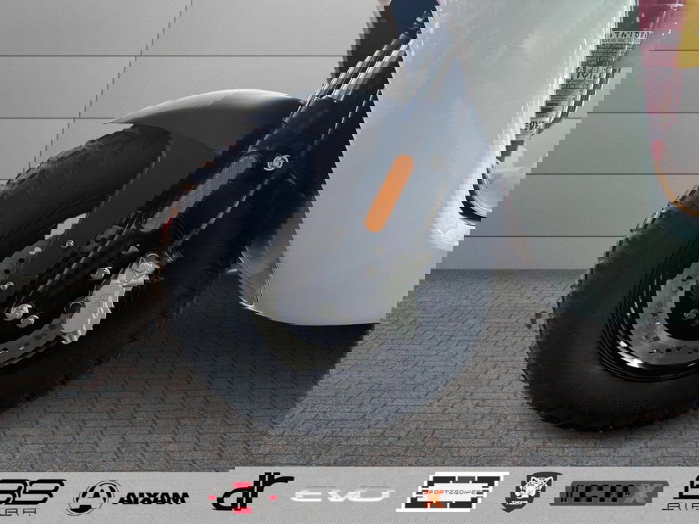 Xev XEV LS nuova a Torino (7)