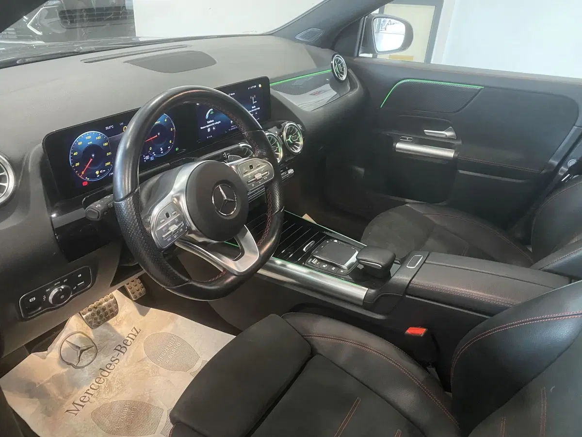 Mercedes-Benz GLA SUV usata a Napoli (11)