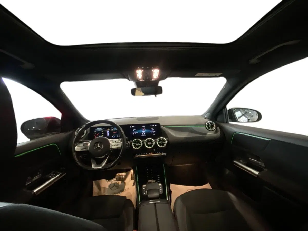 Mercedes-Benz GLA SUV usata a Napoli (13)