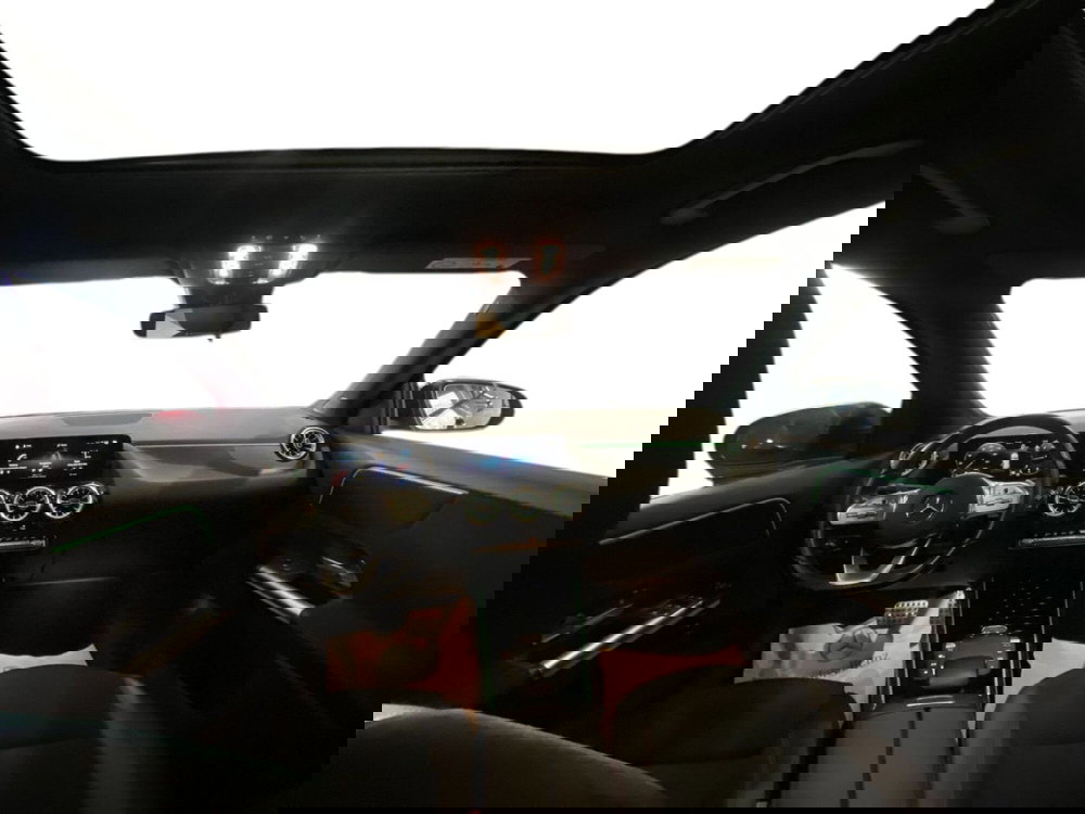 Mercedes-Benz GLA SUV usata a Napoli (13)