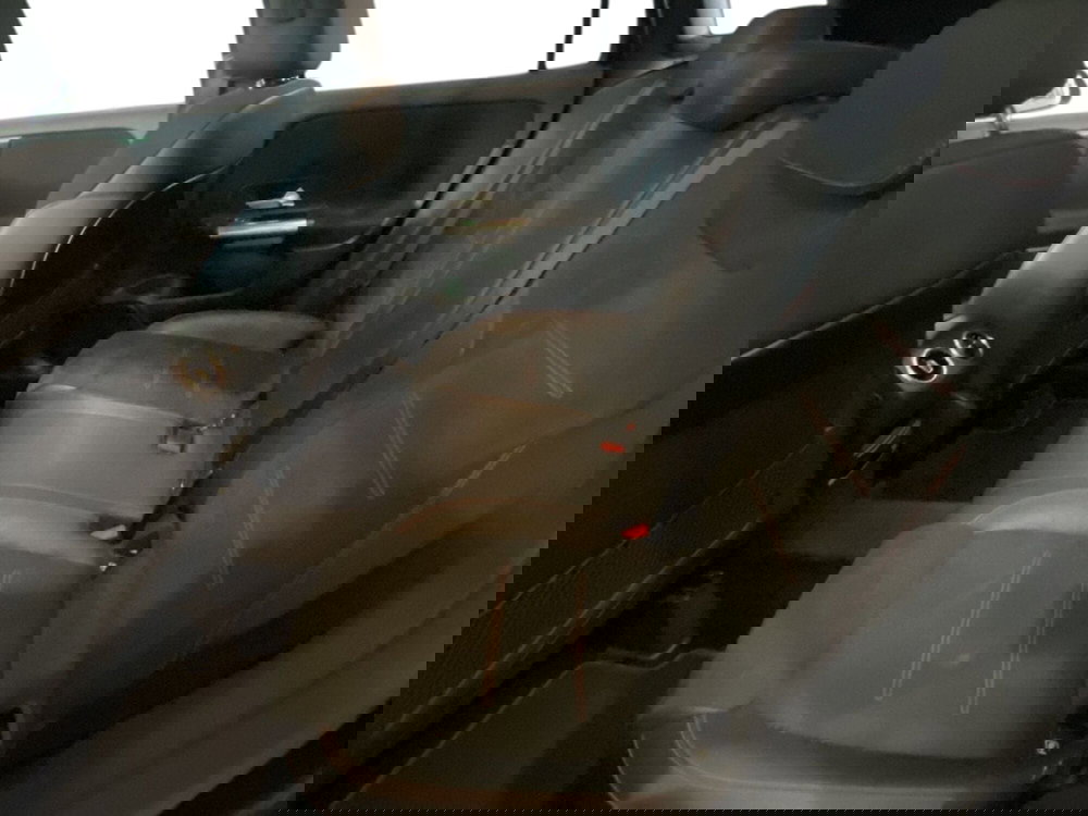 Mercedes-Benz GLA SUV usata a Napoli (15)