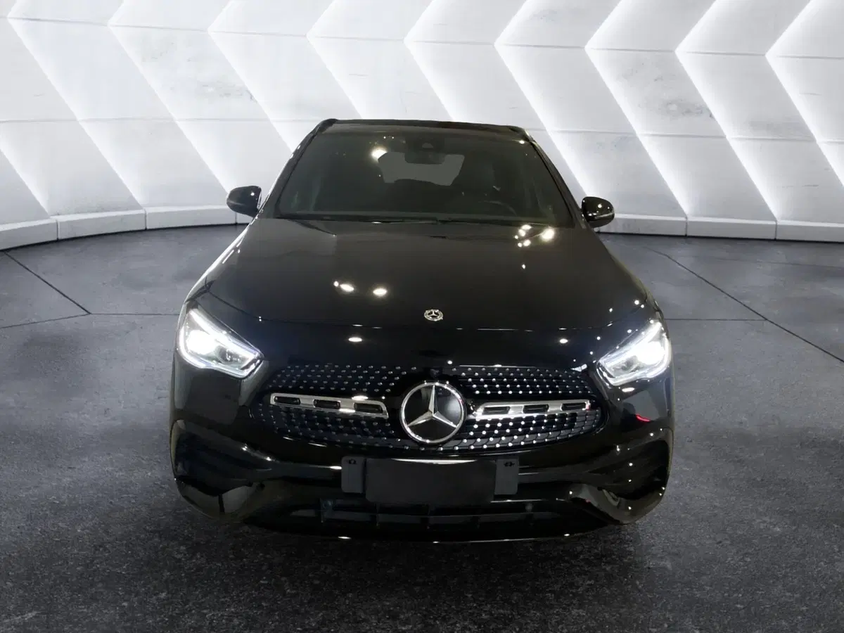 Mercedes-Benz GLA SUV usata a Napoli (2)