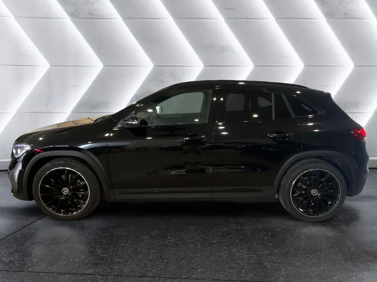 Mercedes-Benz GLA SUV usata a Napoli (4)