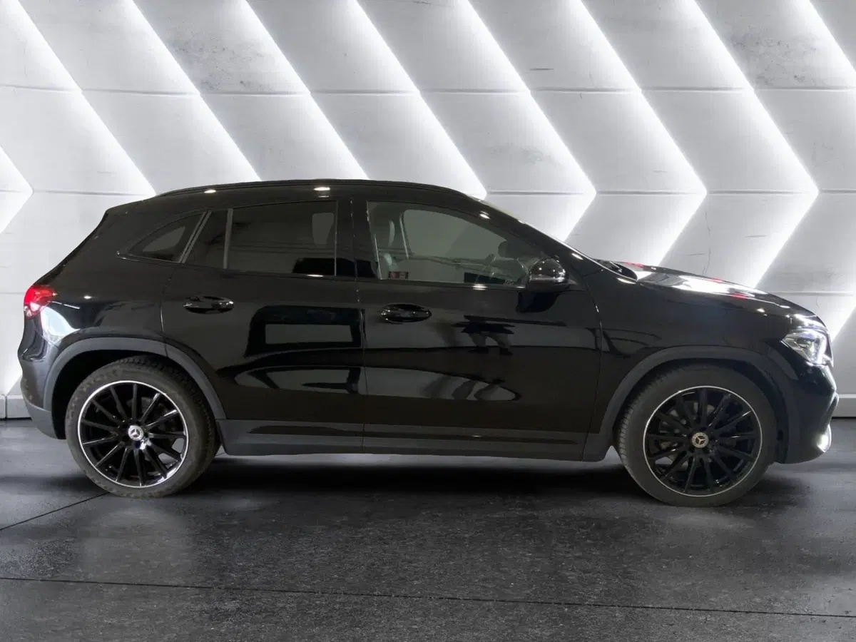 Mercedes-Benz GLA SUV usata a Napoli (5)