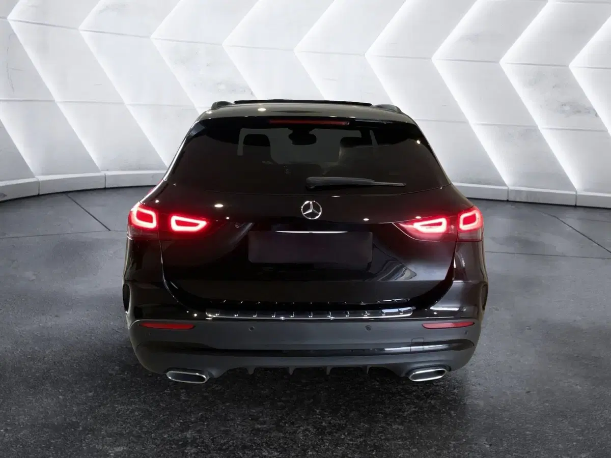 Mercedes-Benz GLA SUV usata a Napoli (7)