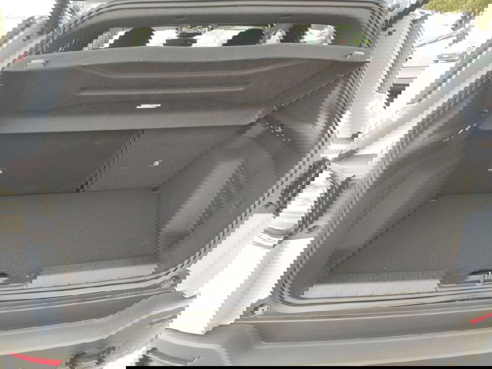 Jeep Avenger usata a Avellino (11)