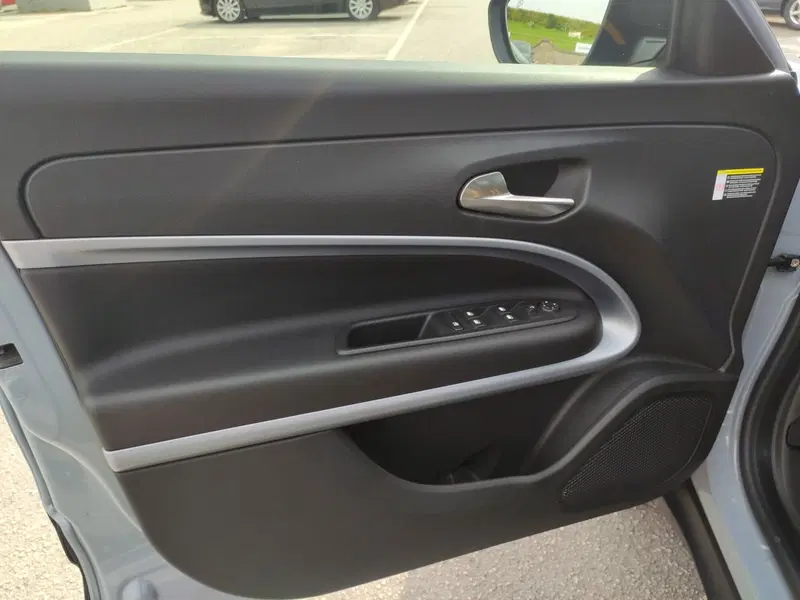 Jeep Avenger usata a Avellino (14)