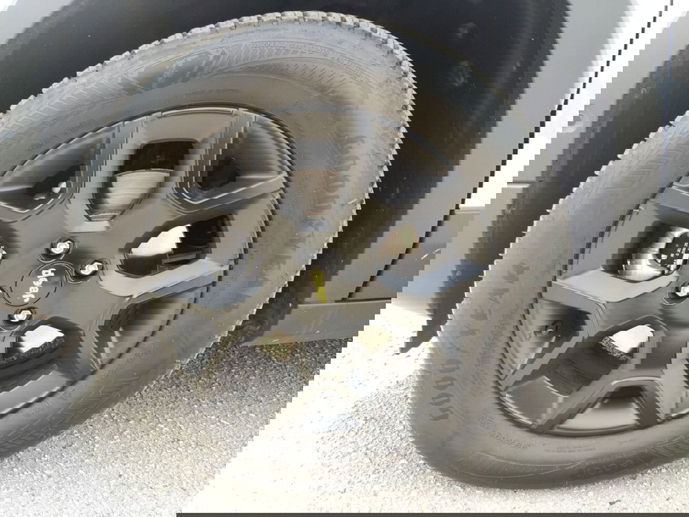 Jeep Avenger usata a Avellino (4)