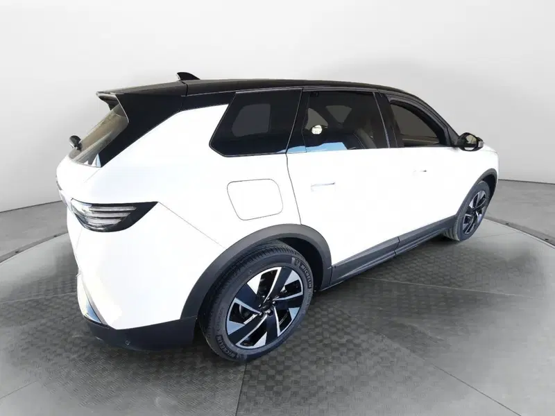 Opel Grandland nuova a Brindisi (6)