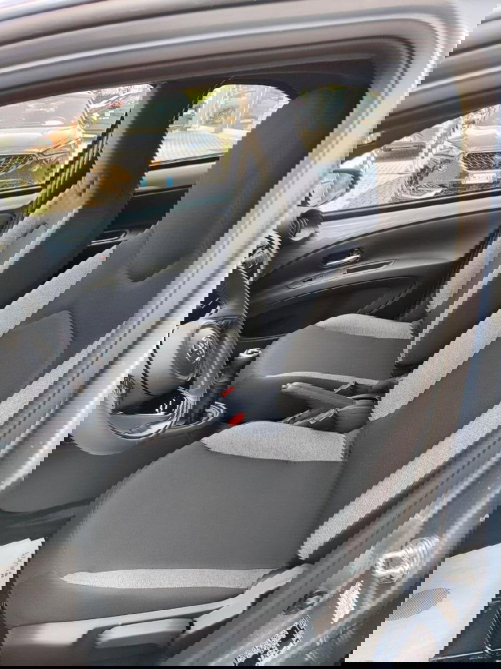 Toyota Aygo X nuova a Perugia (11)