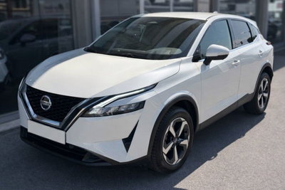 Nissan Qashqai 1.3 mhev N-Connecta 2wd 140cv del 2021 usata a Rimini