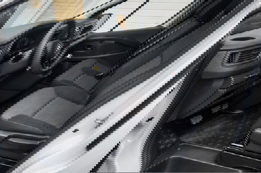 Renault Trafic Furgone usata a Rimini (7)