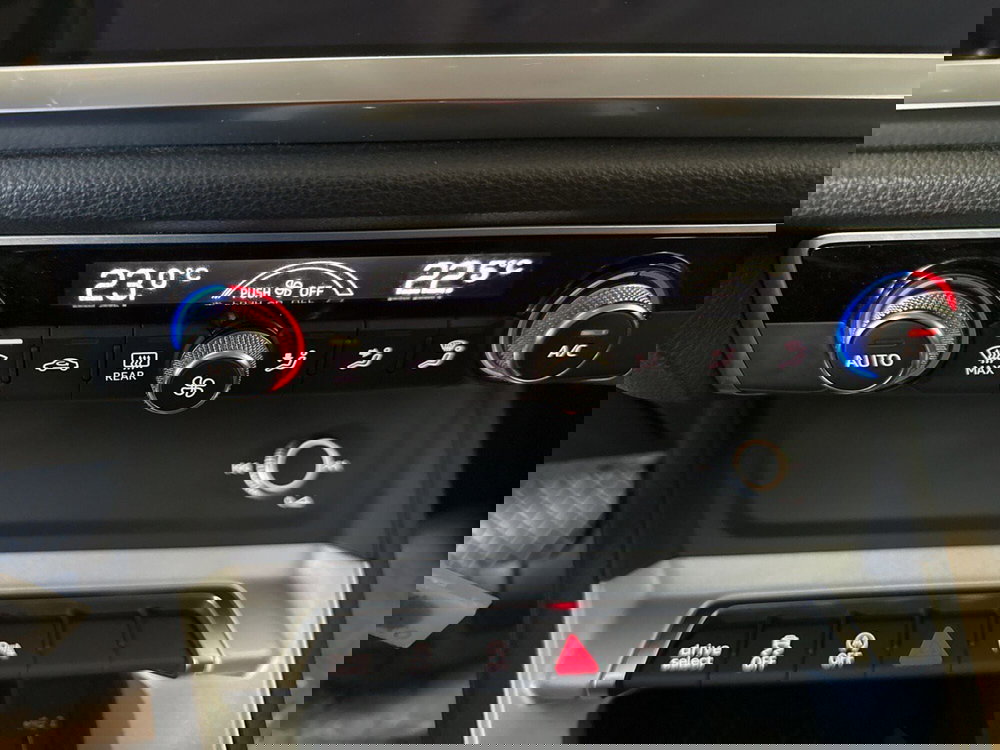 Audi Q3 Sportback usata a Napoli (12)