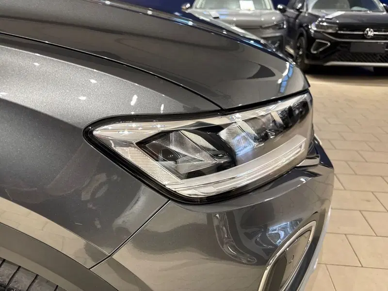 Volkswagen T-Roc usata a Prato (7)