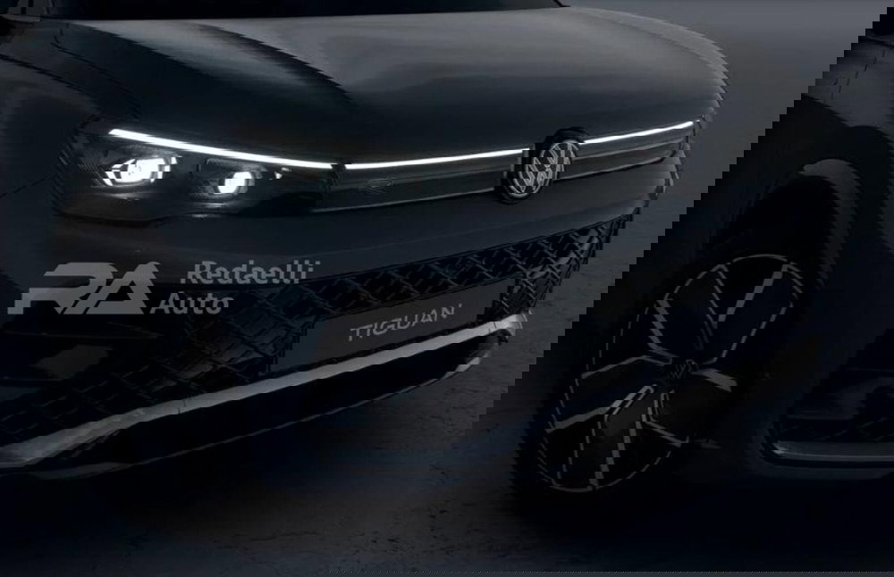 Volkswagen Tiguan nuova a Lecco (4)