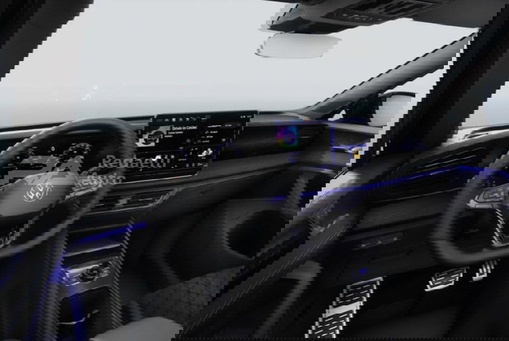 Volkswagen Tiguan nuova a Lecco (5)