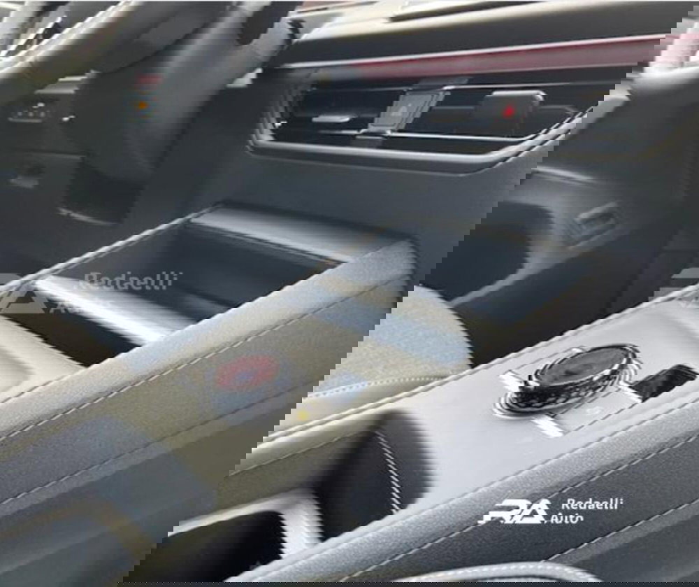 Volkswagen Tiguan nuova a Lecco (8)