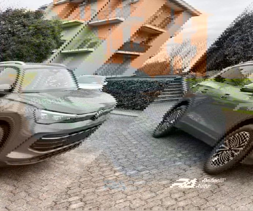 Volkswagen Tiguan nuova a Lecco (3)