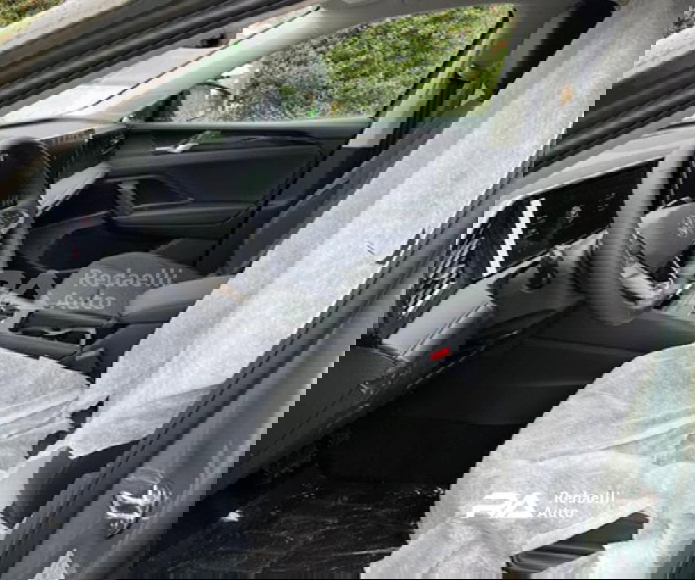 Volkswagen Tiguan nuova a Lecco (7)