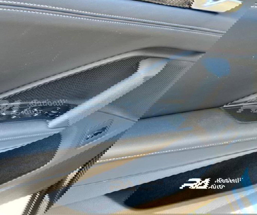 Volkswagen Tiguan nuova a Lecco (5)