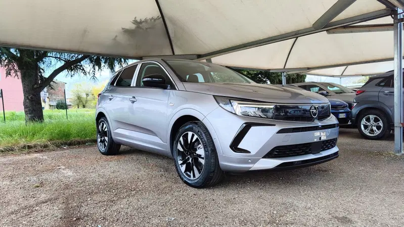 Opel Grandland nuova a Firenze (13)
