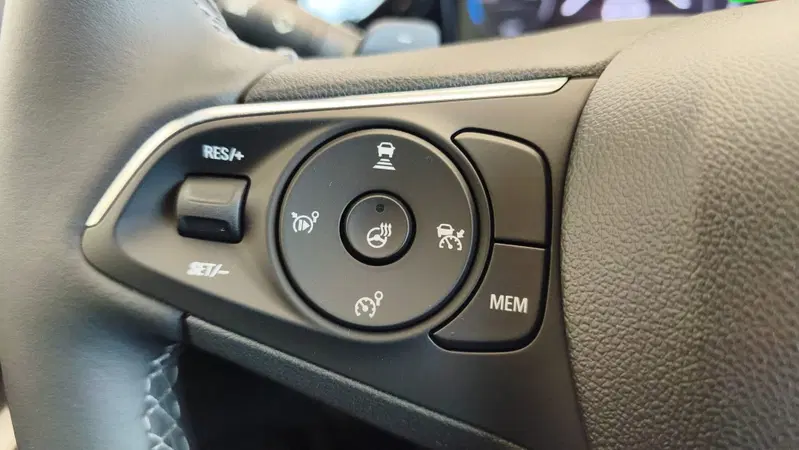 Opel Grandland nuova a Firenze (18)