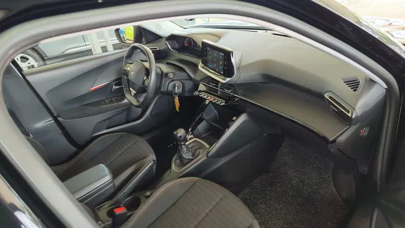 Peugeot 2008 usata a Firenze (11)
