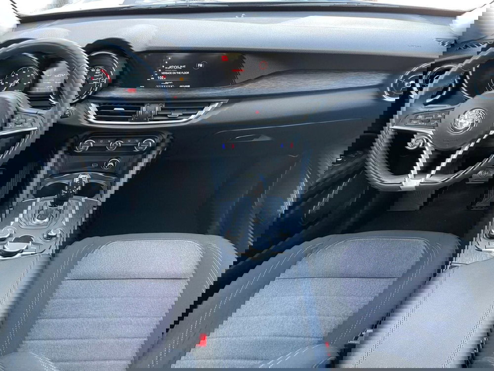 Alfa Romeo Stelvio usata a Ancona (10)