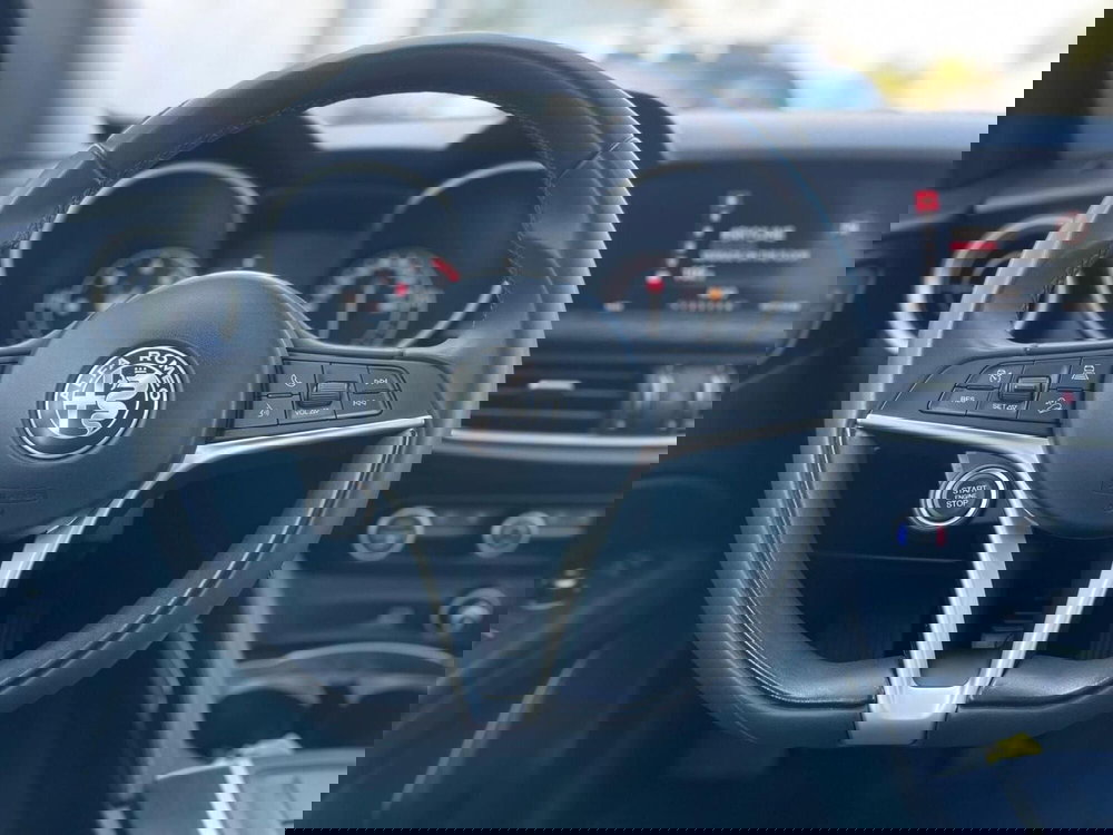 Alfa Romeo Stelvio usata a Ancona (11)