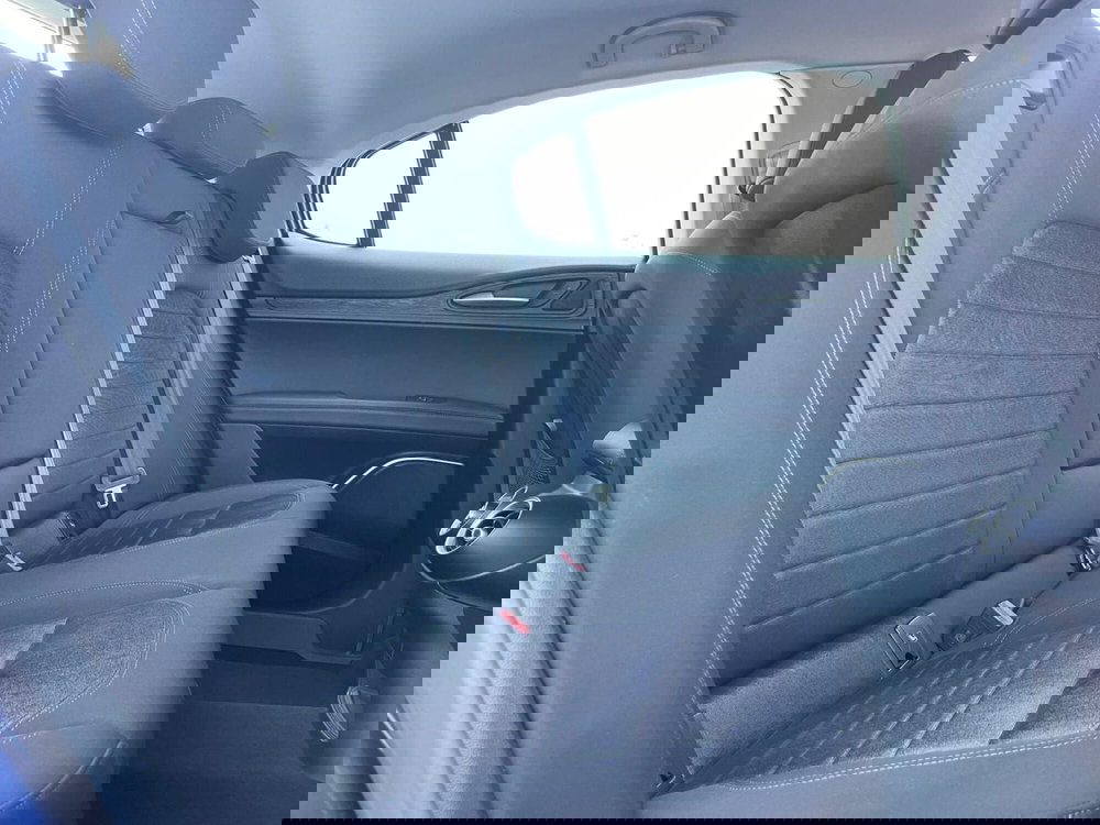 Alfa Romeo Stelvio usata a Ancona (17)