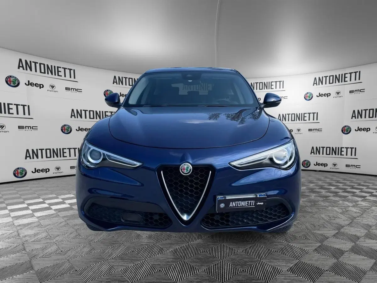 Alfa Romeo Stelvio usata a Ancona (2)