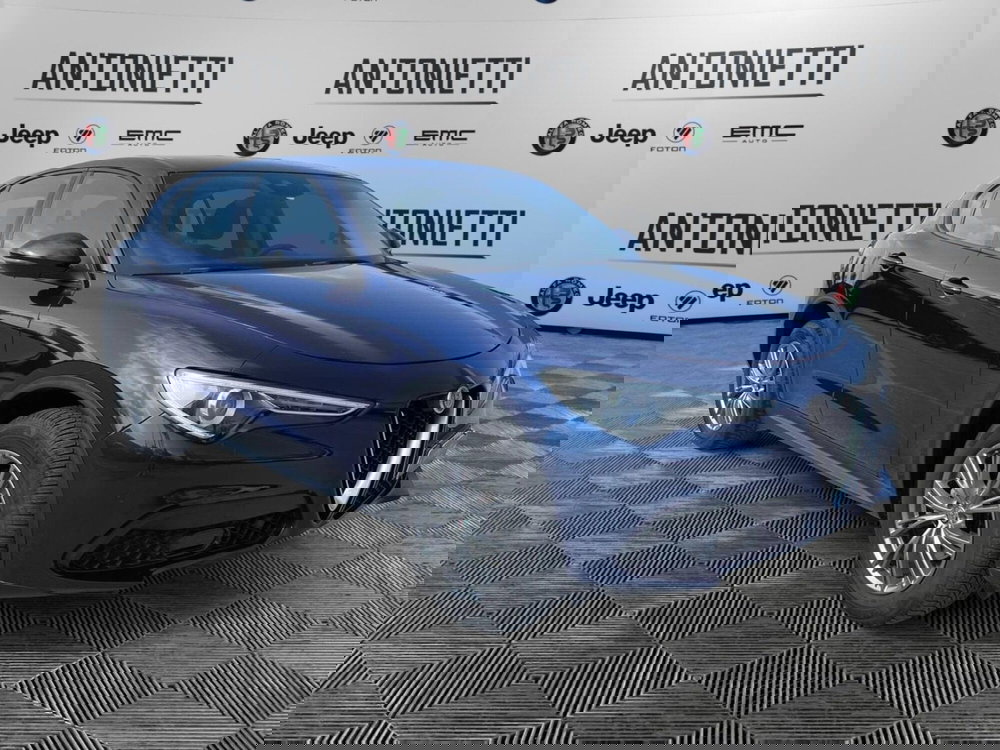 Alfa Romeo Stelvio usata a Ancona (3)