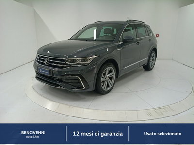 Volkswagen Tiguan 2.0 TDI 150 CV SCR DSG 4MOTION R-Line del 2022 usata a Catanzaro