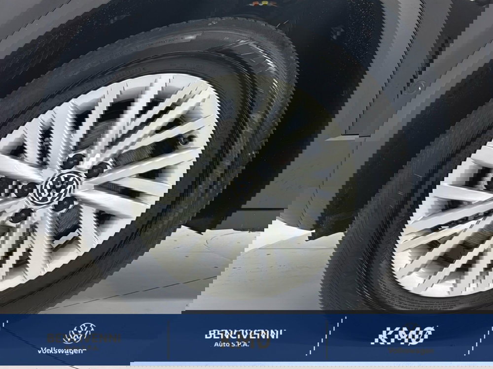 Volkswagen T-Roc nuova a Catanzaro (12)