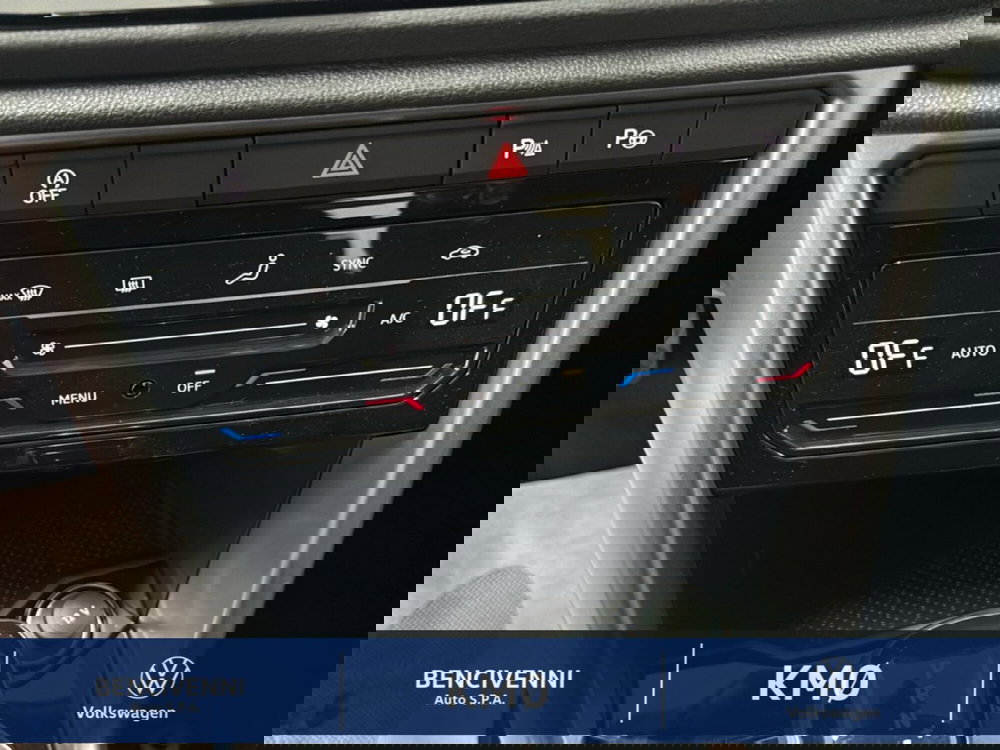 Volkswagen T-Roc nuova a Catanzaro (18)