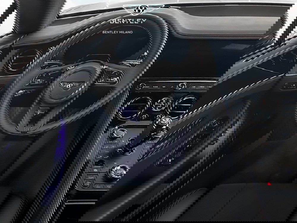 Bentley Continental GT nuova a Milano (11)