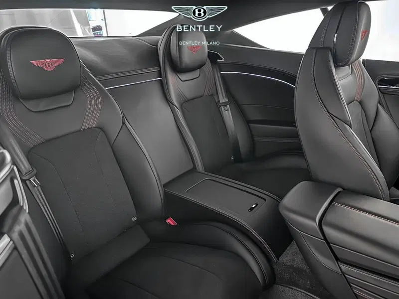 Bentley Continental GT nuova a Milano (13)