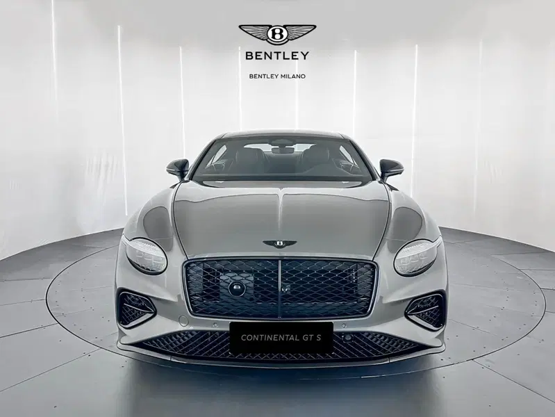 Bentley Continental GT nuova a Milano (2)
